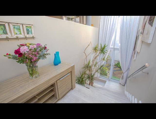 4 BEDROOM FREESTANDING FOR SALE IN MELKBOSSTRAND CENTRAL